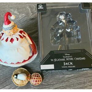 Diamond Select Nightmare Before Christmas Mrs. Claus, pies & Jack Vinyl figure